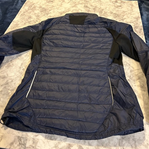 Women’s Asics Navy Blue/Pink lightweight down filled puffer jacket size small - Picture 6 of 6